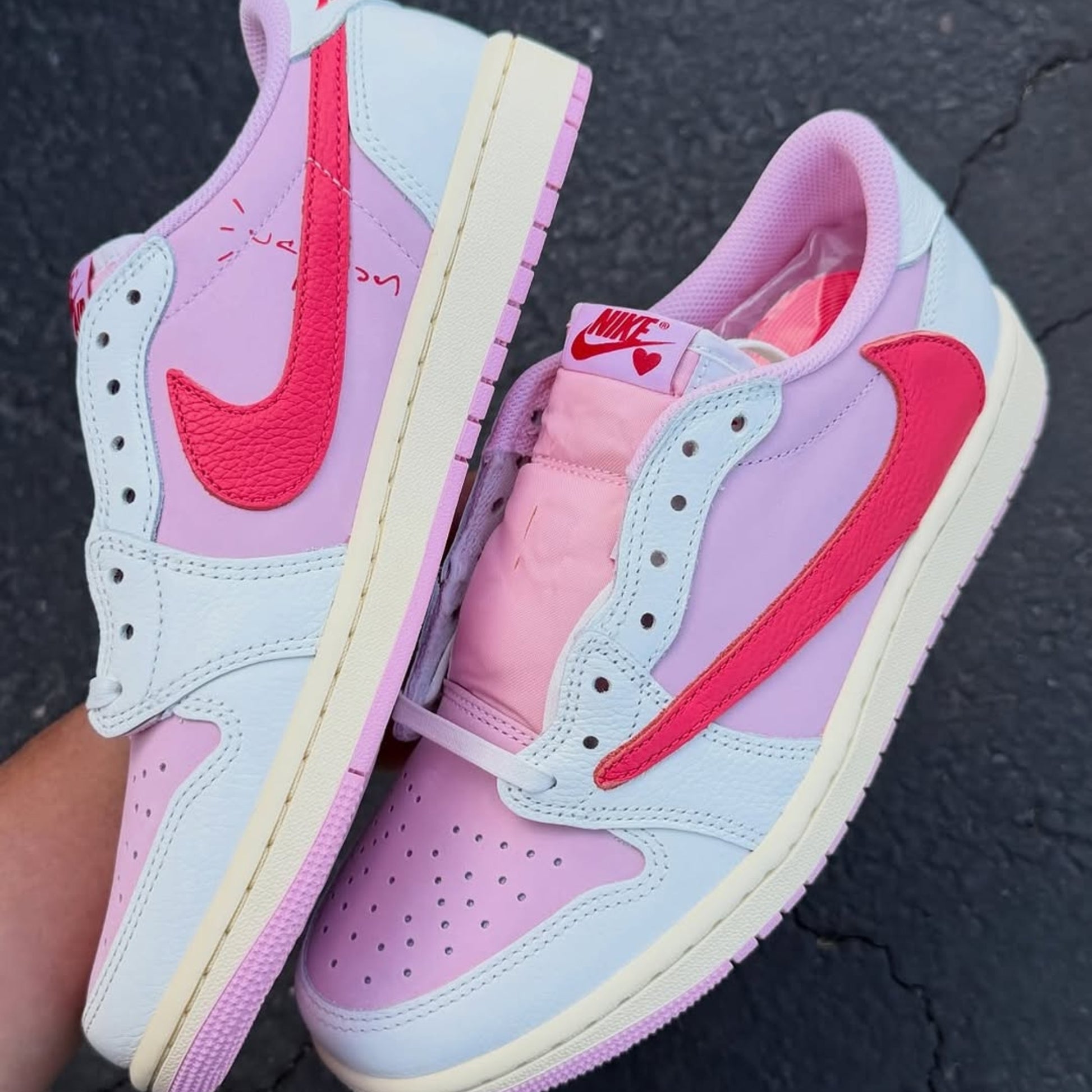 Air Jordan 1 Retro Low OG SP Travis Scott Sail Tropical Pink - IQ7604-101