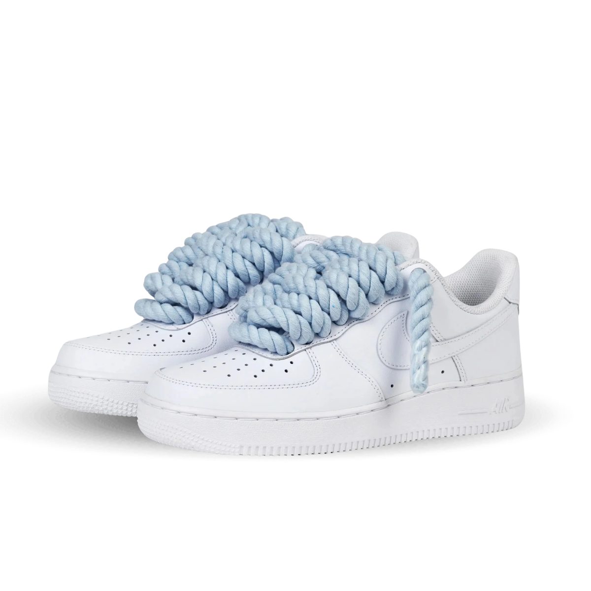 Nike Air Force 1 Low wit met baby blue rope laces custom paar overzicht
