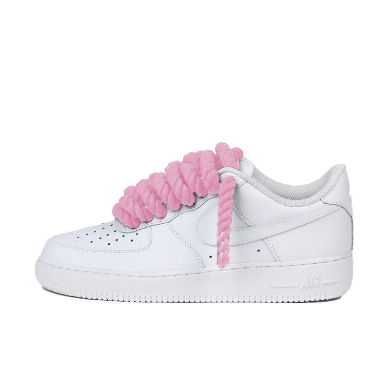Nike Air Force 1 Low wit met roze rope laces custom side view