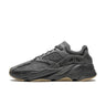 Yeezy Boost 700 V1 Utility Black - zwarte premium sneaker met Boost-demping en robuuste zool, verkrijgbaar bij KeepItSneaker met gratis verzending in Nederland, België en Duitsland.