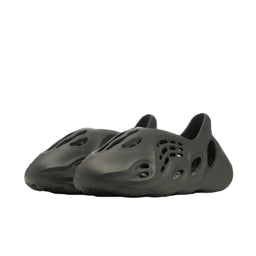 Yeezy Foam Runner Carbon