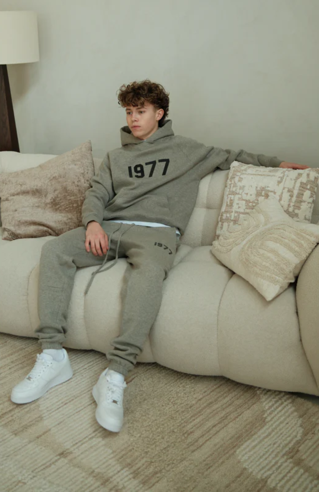 Fear of God ESSENTIALS 1977 sweatpants in dark oatmeal