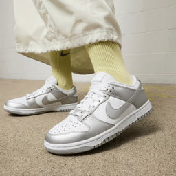 Nike Dunk Low Metallic Silver (W)