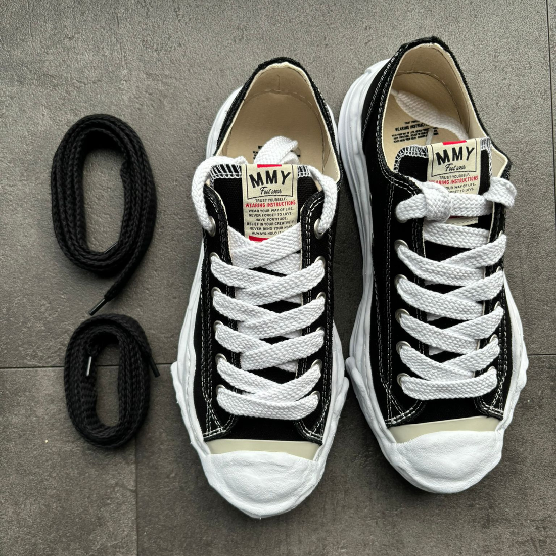 Maison Mihara Veters - Zwart