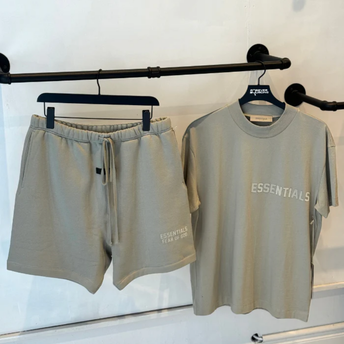 Fear of God Essentials Seal Summer Set