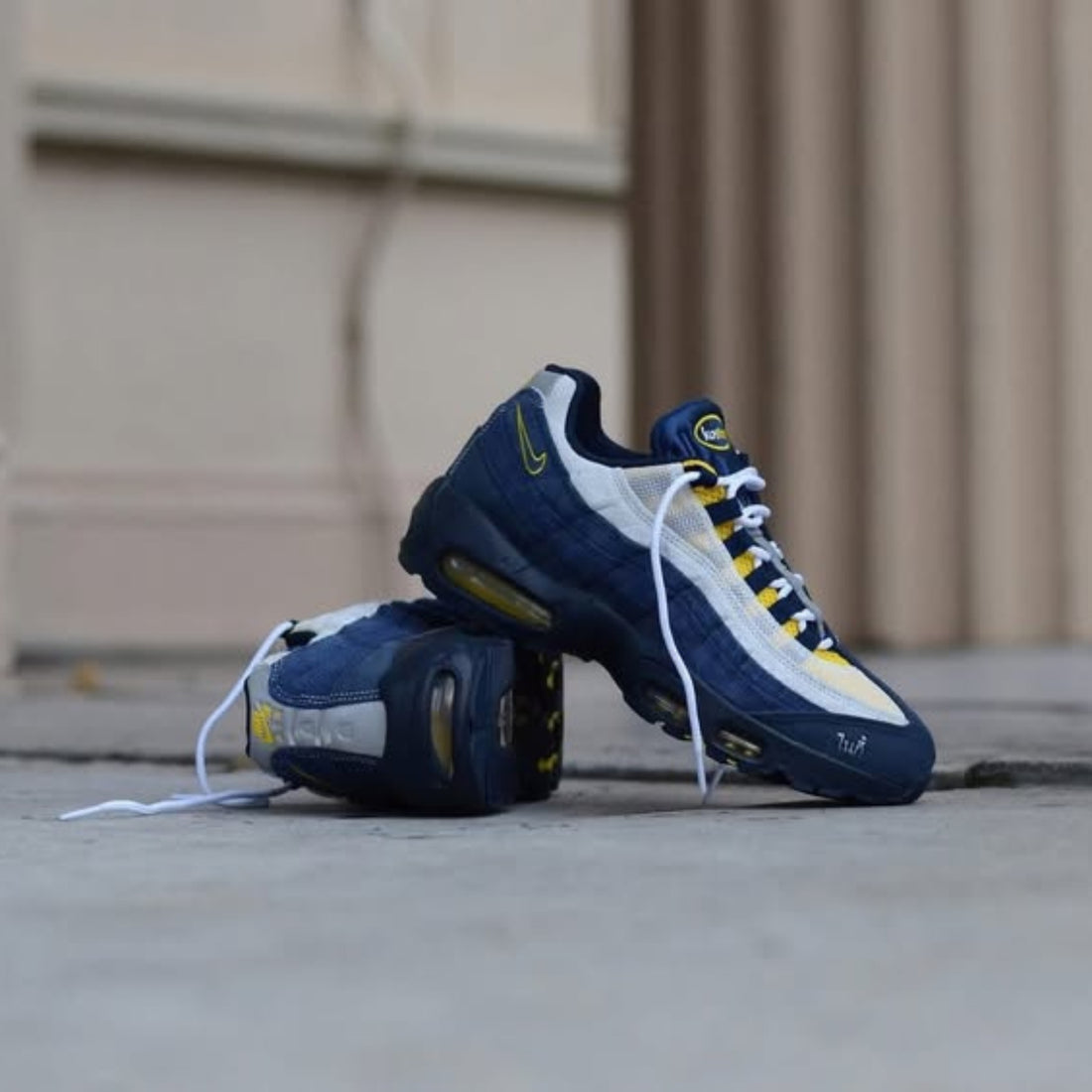 Air Max 95 SB Eric Koston Obsidian Speed Yellow - HQ8492-400