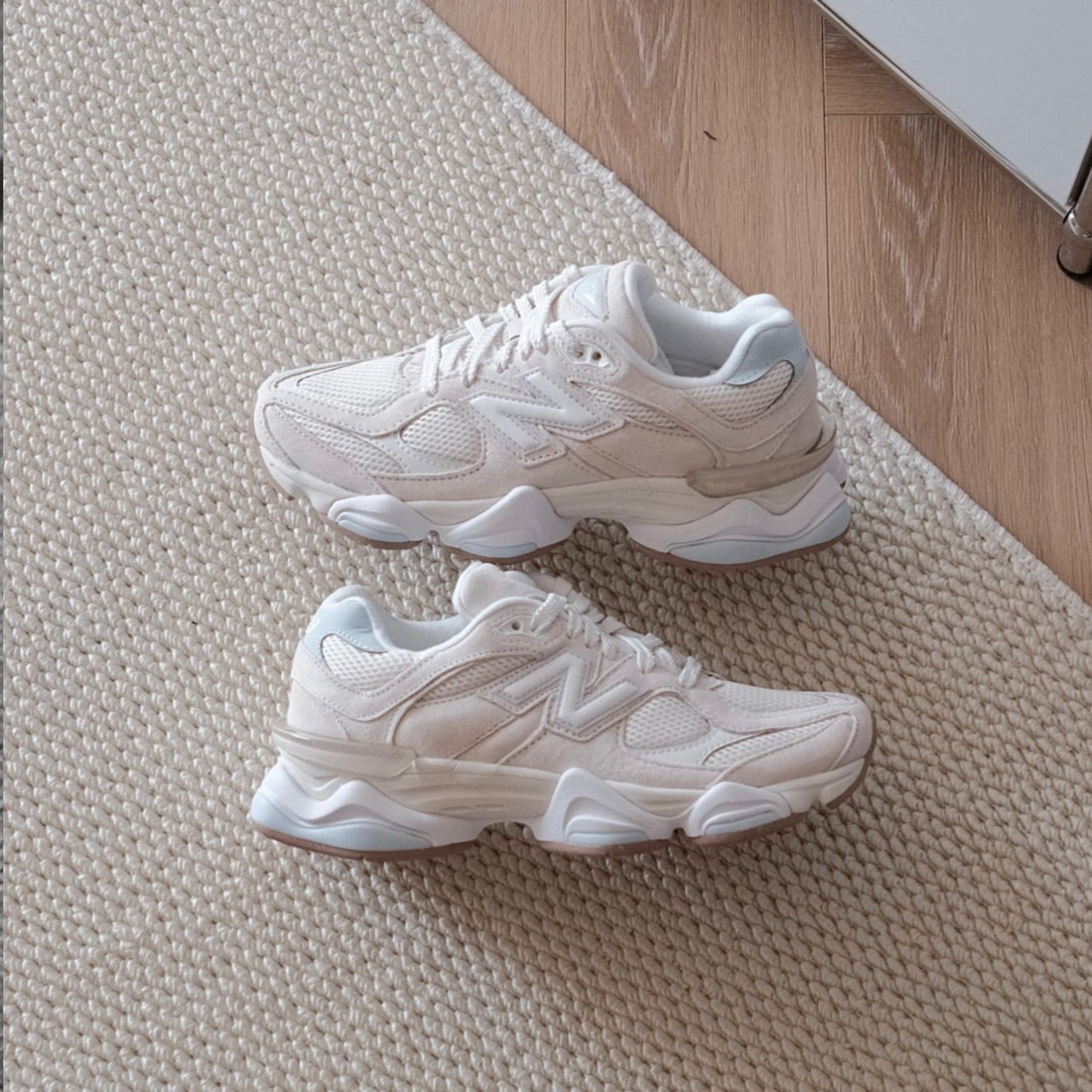 9060 Bisque Frosted Glass - U9060AUA