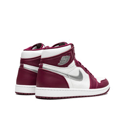 Air Jordan 1 Retro High OG Bordeaux